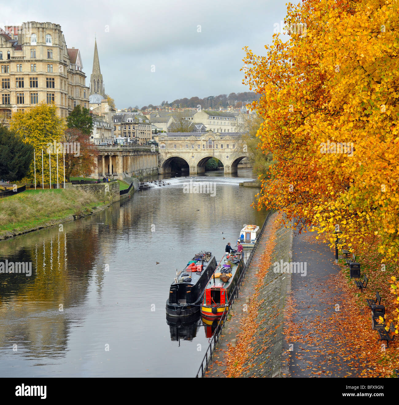 Rivon Avon baignoire en automne Banque D'Images