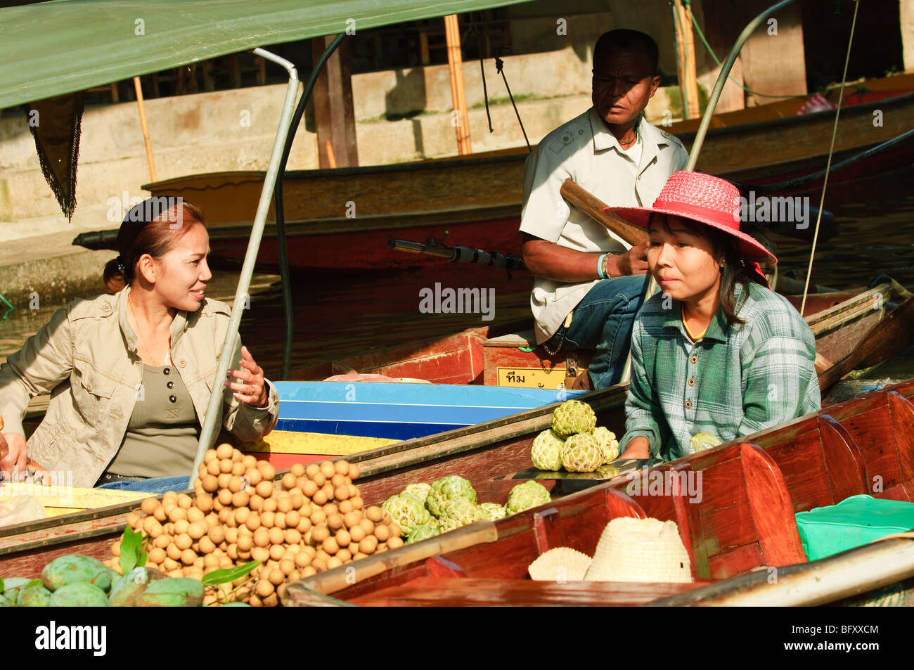 Marché flottant de Damnoen Saduak Thaïlande. Banque D'Images