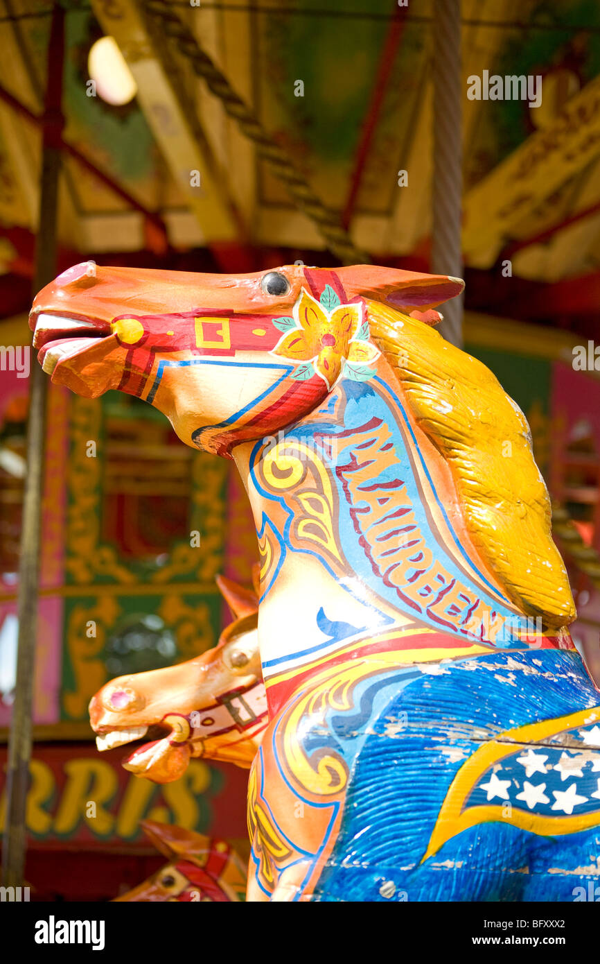 Wooden carousel horse Banque de photographies et d'images à haute  résolution - Alamy