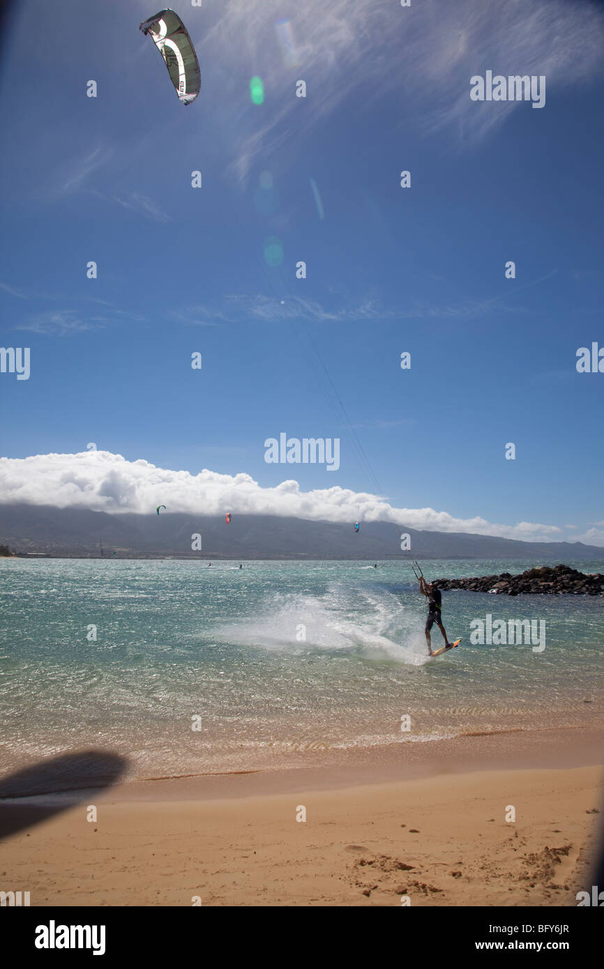 Kitesurf, aile Plage, Kanaha Beach, Maui, Hawaii Banque D'Images