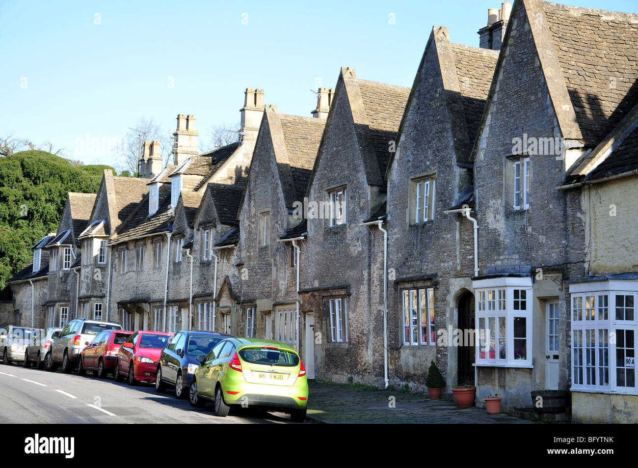 Cottages flamande du xviie siècle, High Street, Corsham, Wiltshire, Angleterre, Royaume-Uni Banque D'Images