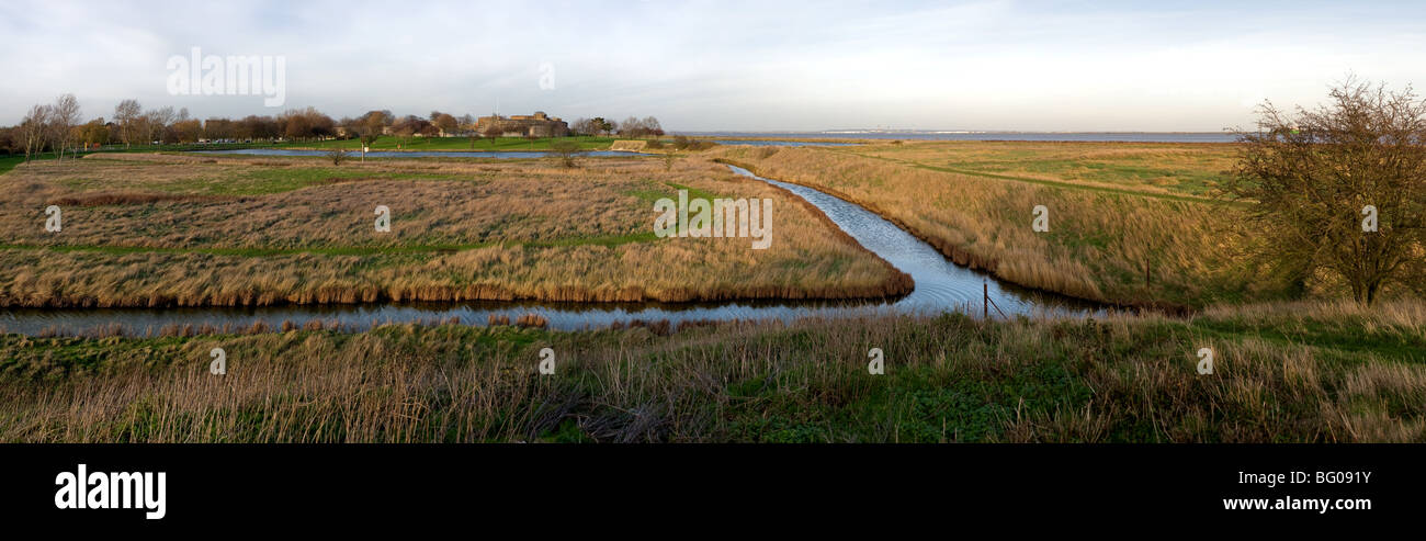 Une vue panoramique de Coalhouse fort sur les rives de la Tamise dans l'Essex. Photo par Gordon 1928 Banque D'Images