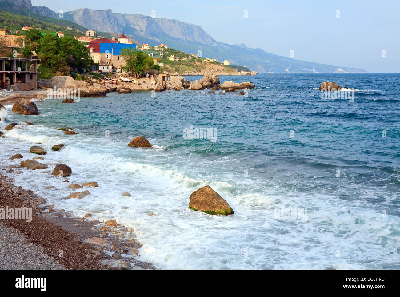 Côte de la mer de pierreux à Foros Ville, Crimea, Ukraine Banque D'Images