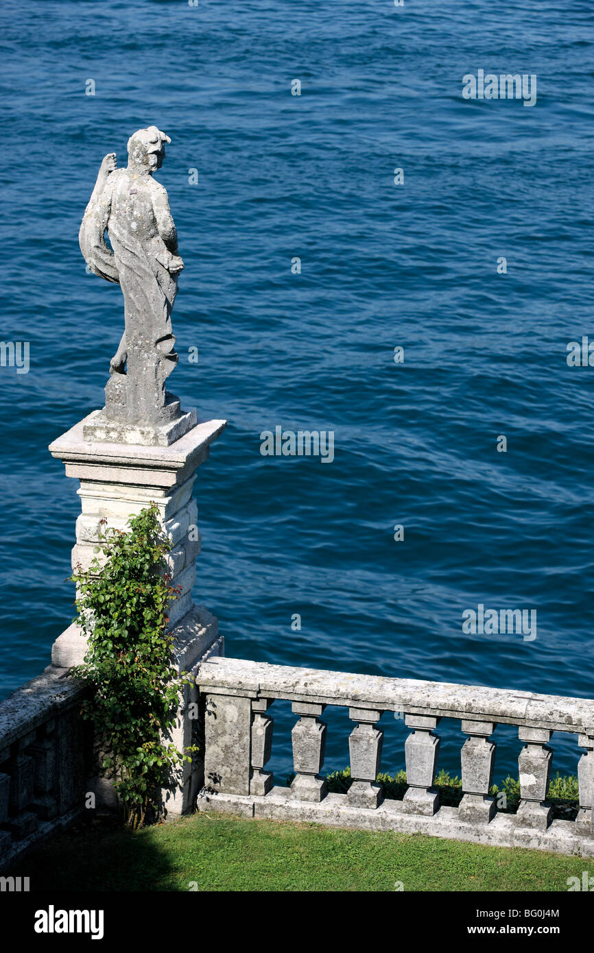 L'Italie, le Lac Majeur, Bella island, statue, jardin Banque D'Images