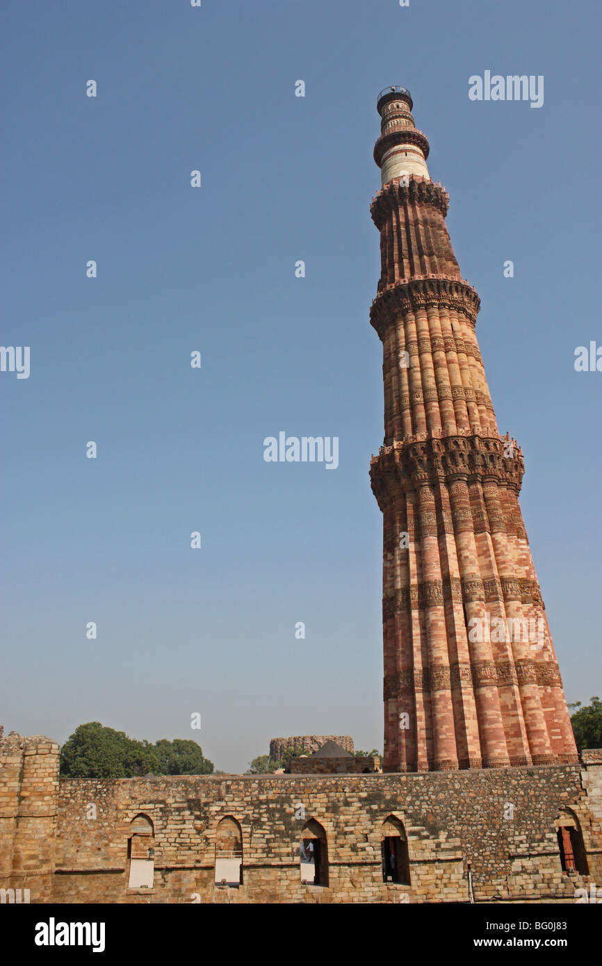Avis de Qutb Minar , Delhi, Inde Banque D'Images