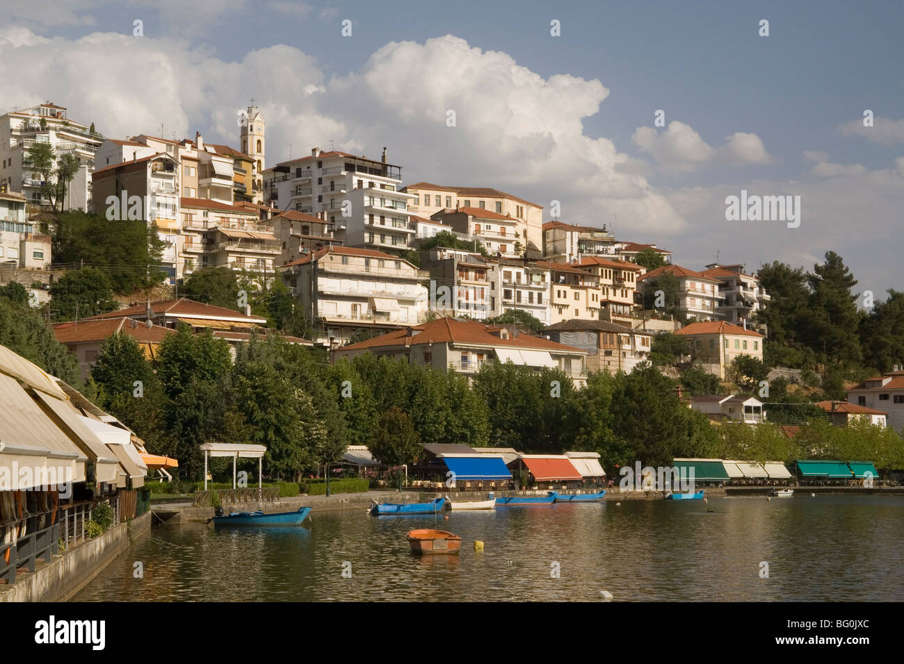 Kastoria et le lac Orestiada, Macédoine, Grèce, Europe Banque D'Images