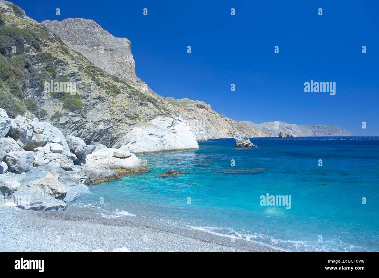 Plage d'Agia Anna, Amorgos Island, Îles Cyclades, îles grecques, Grèce, Europe Banque D'Images