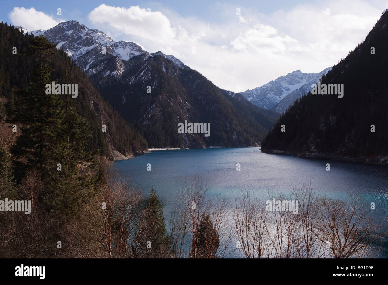 Lac de montagne, le Parc National de Jiuzhaigou UNESCO World Heritage Site, province du Sichuan, Chine, Asie Banque D'Images