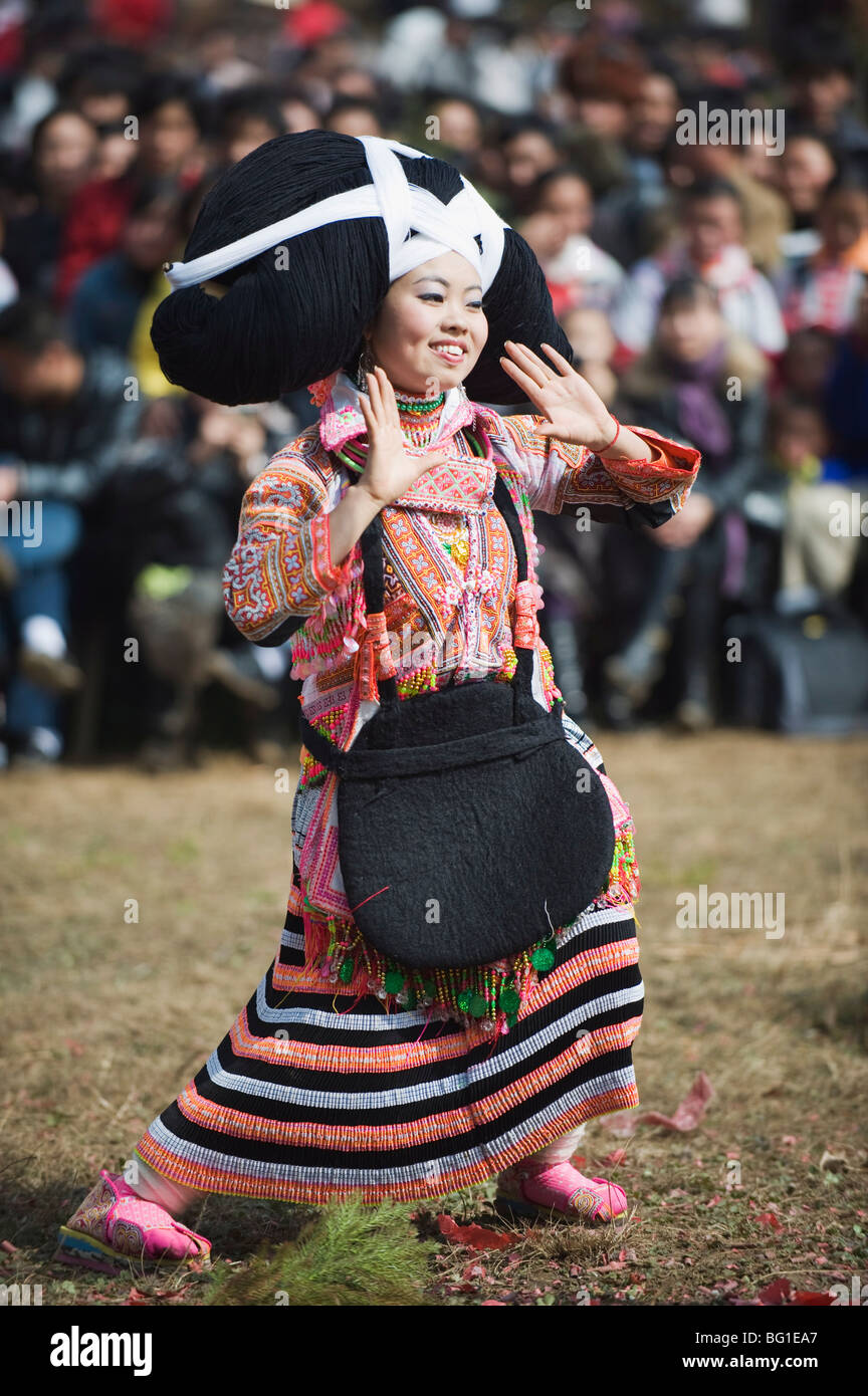 Long Horn festival du Nouvel An lunaire Miao célébrations dans Sugao ethnic village, province de Guizhou, Chine, Asie Banque D'Images