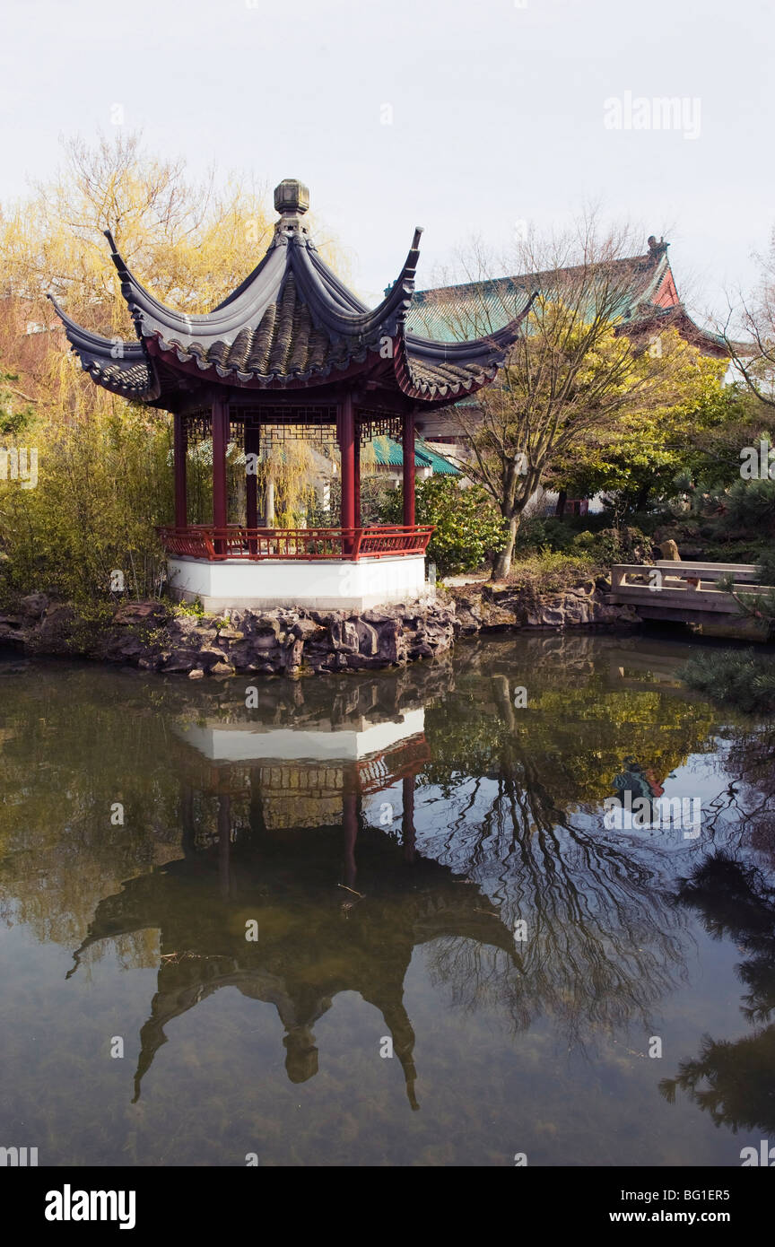 Pavillon à Dr. Sun Yat Sen Park, Chinatown, Vancouver, British Columbia, Canada, Amérique du Nord Banque D'Images