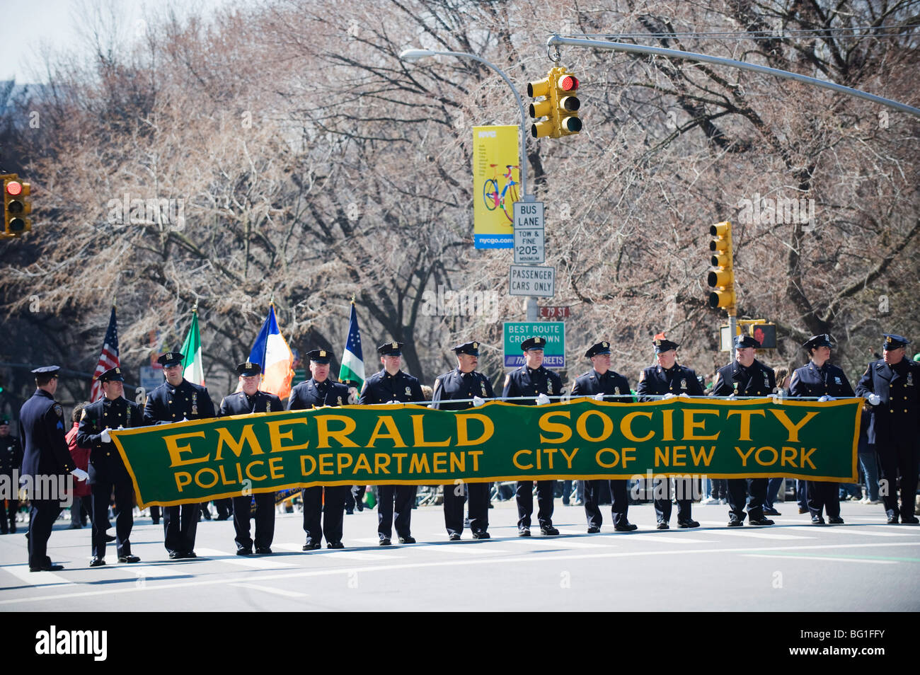 Service de Police de la société Emeraude, Saint Patricks Day célébrations, 5e Avenue, Manhattan, New York, États-Unis d'Amérique Banque D'Images