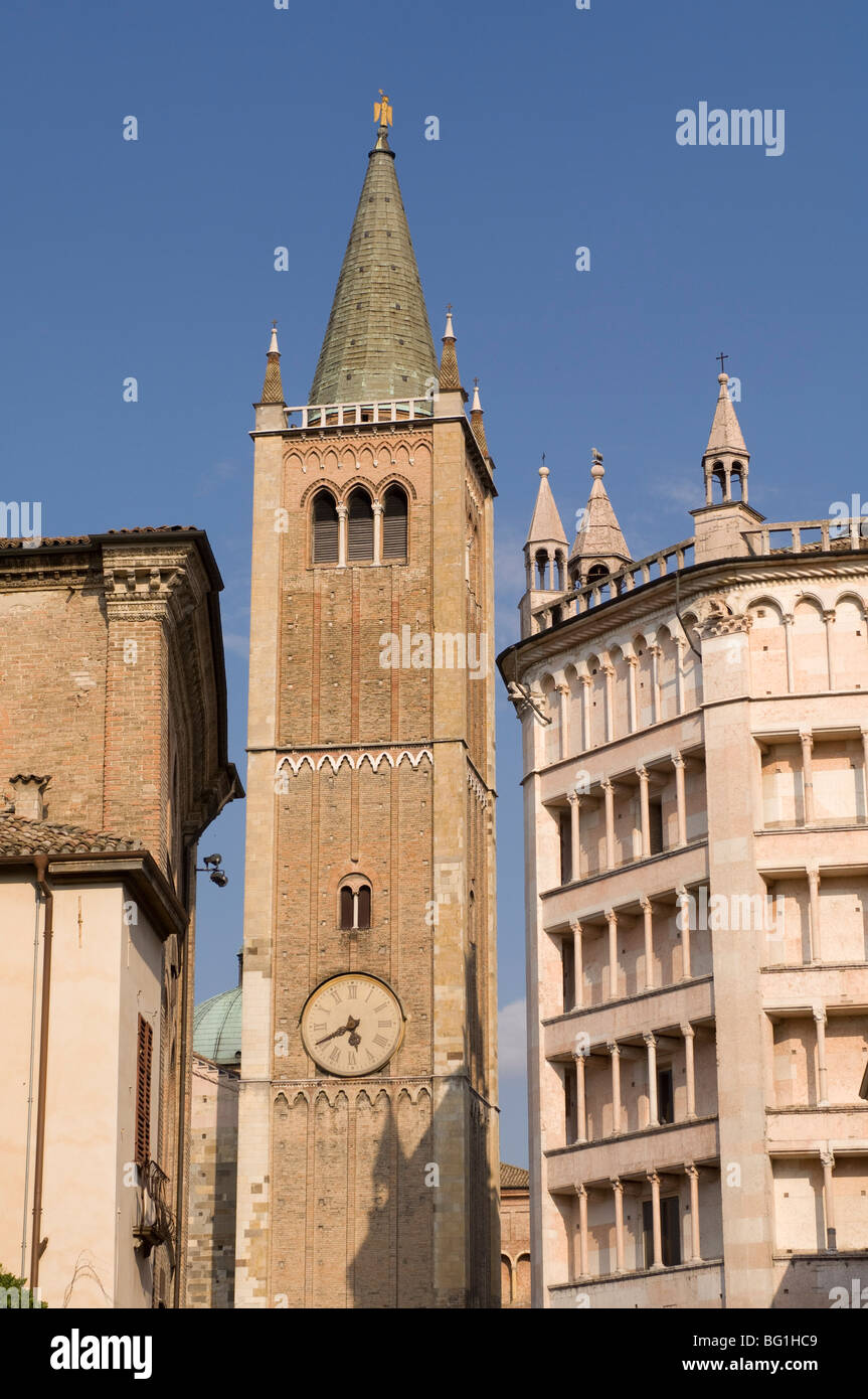 Duomo (cathédrale) Bell Tower et baptistère, Parme, Emilie-Romagne, Italie, Europe Banque D'Images
