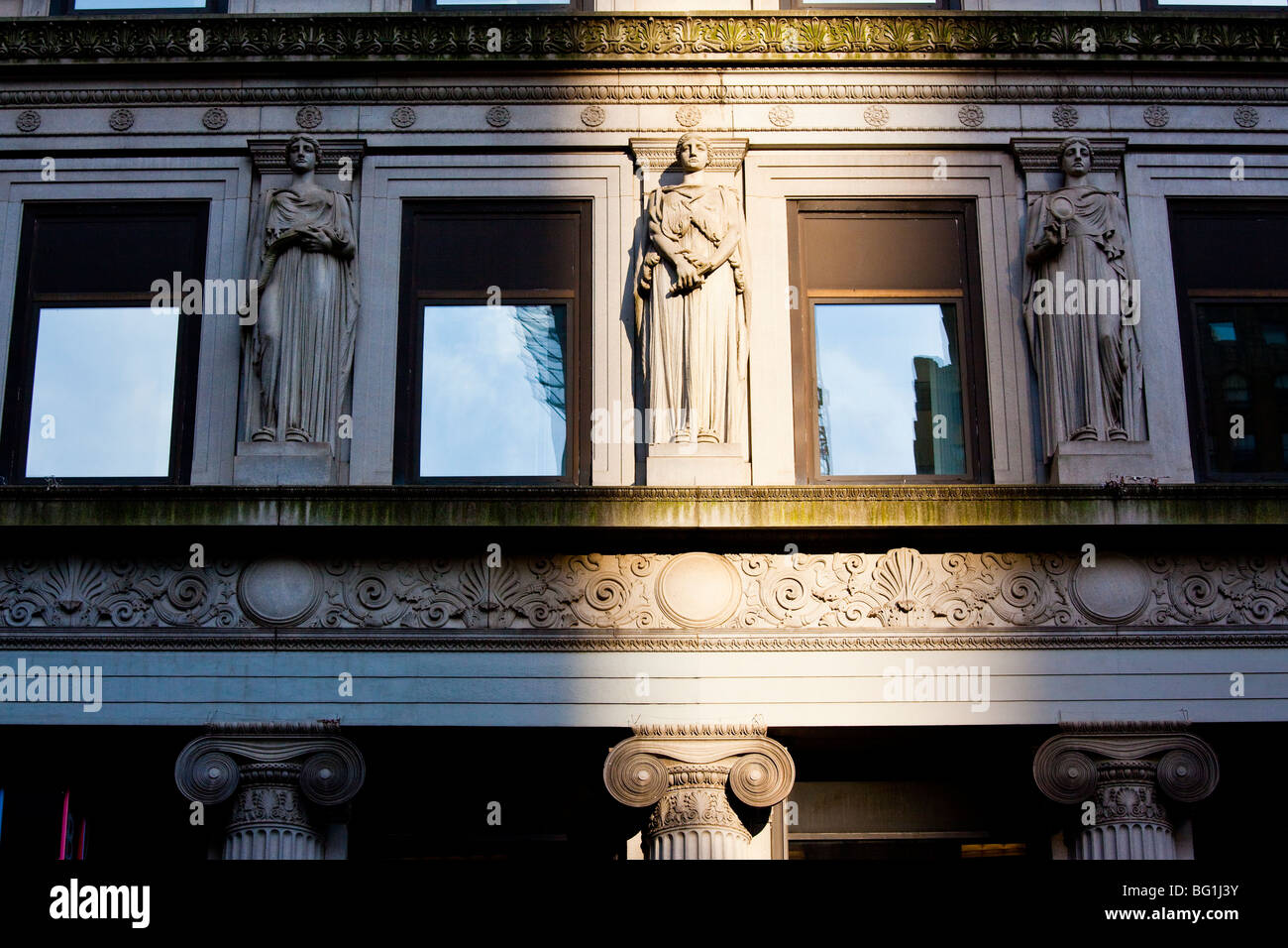 Détails Art déco sur 100 bâtiments de Broadway dans le Financial District de Manhattan Banque D'Images