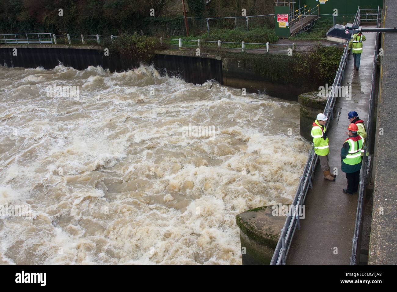 L'eau de tempête inondation rivière Medway muddy river Banque D'Images