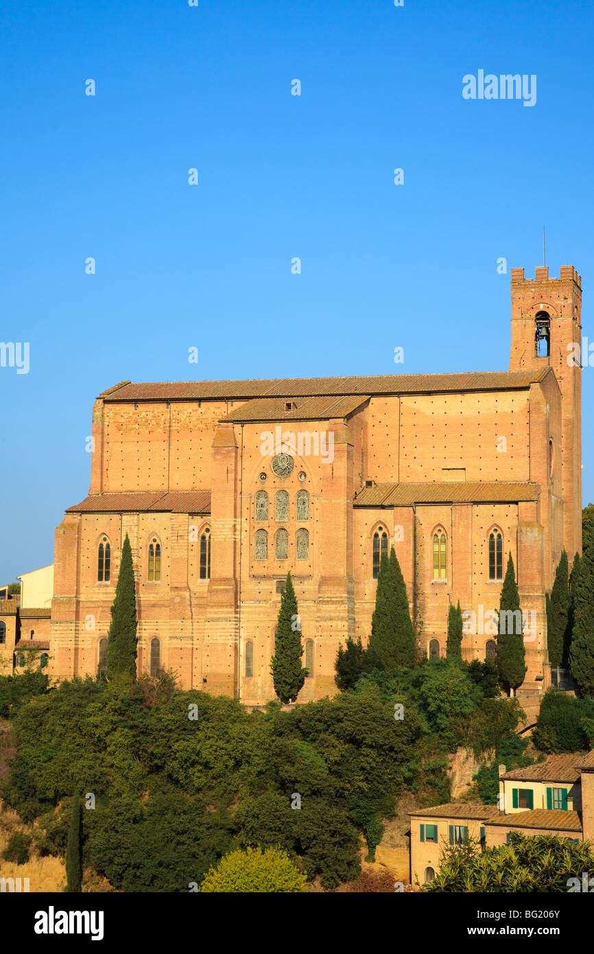 L'église de San Domenico, Piazza San Domenico, Sienne, Toscane, Italie. Banque D'Images