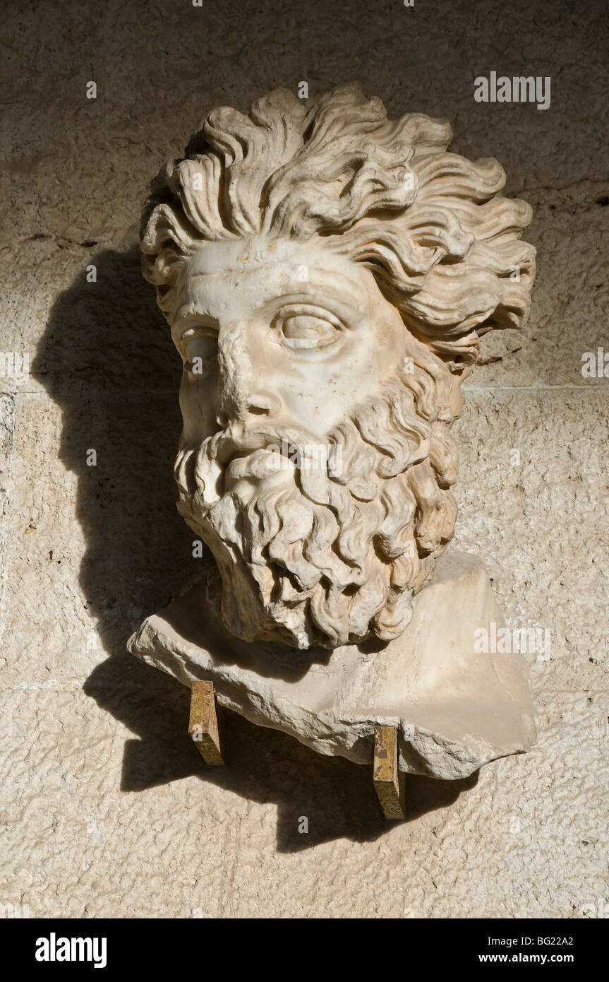 La tête d'un triton, environ 150 AD, de l'odéon d'Agrippa, musée de l'Agora, le centre d'Athènes, Grèce. Banque D'Images