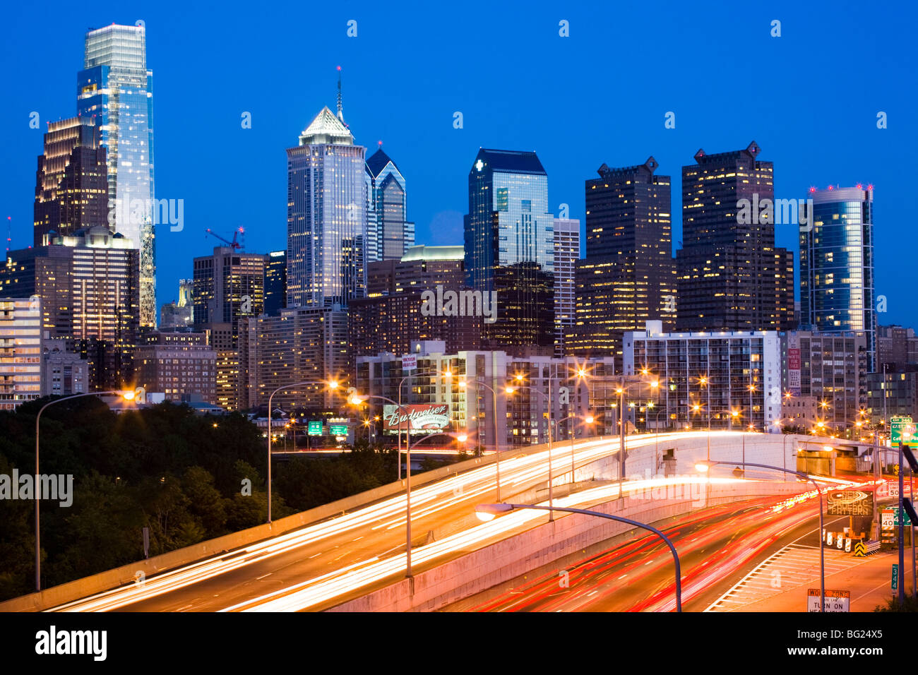 La tombée de la skyline de Philadelphie, Pennsylvanie Banque D'Images