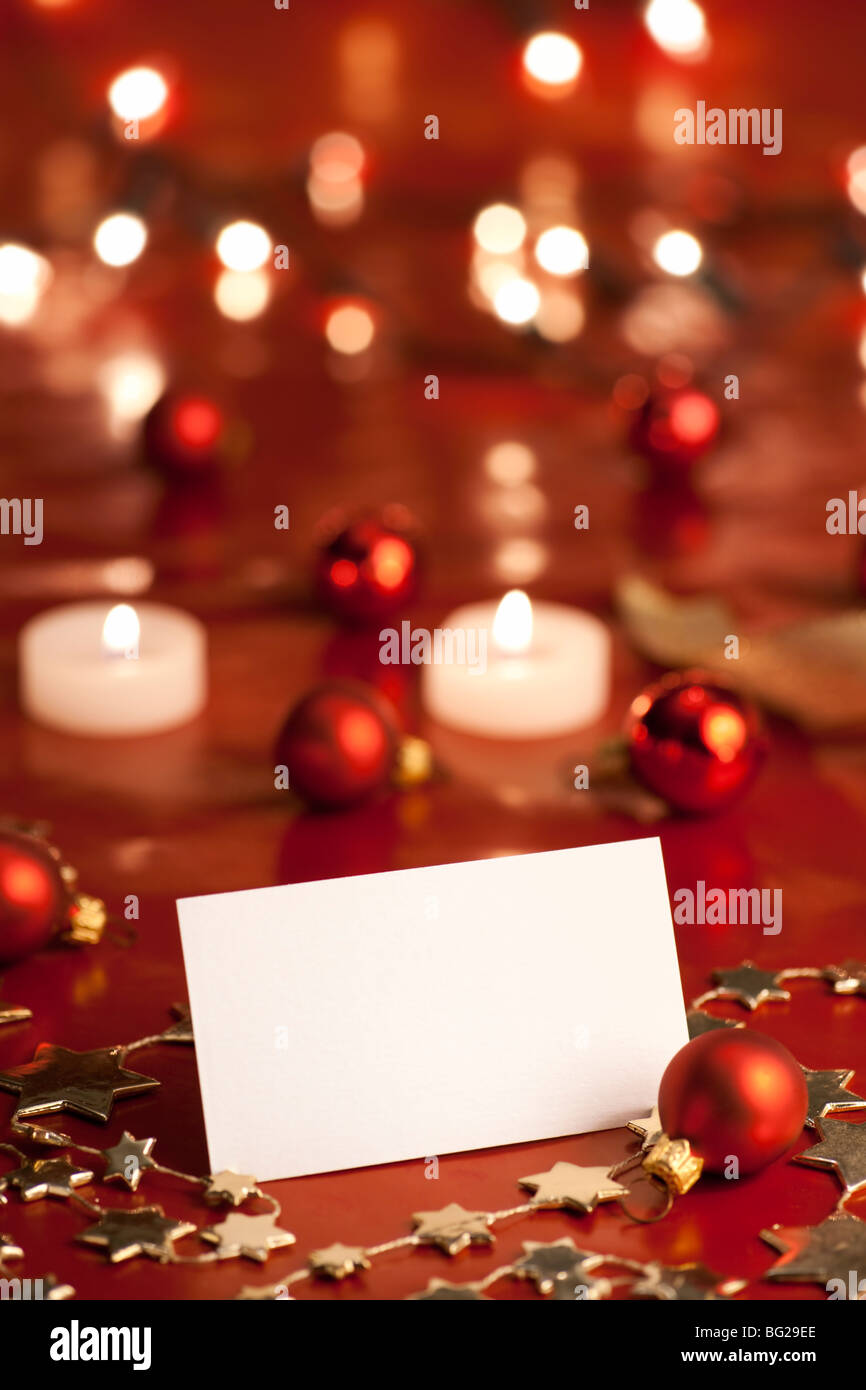Décoration de Noël avec carte vierge. Focus sélectif, l'aRGB. Banque D'Images