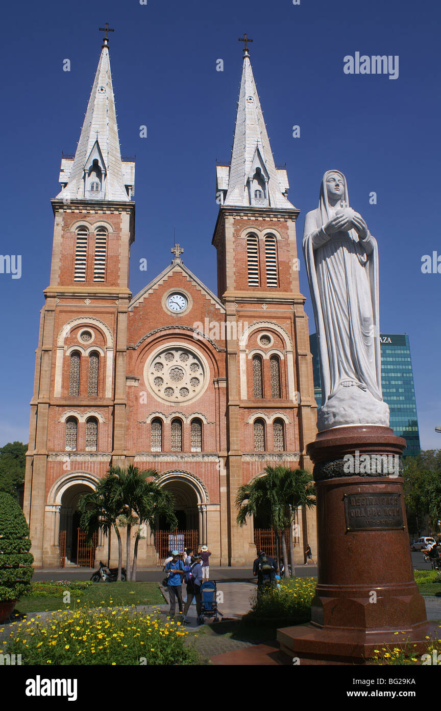 La Cathédrale Notre Dame, Saigon, Vietnam Banque D'Images