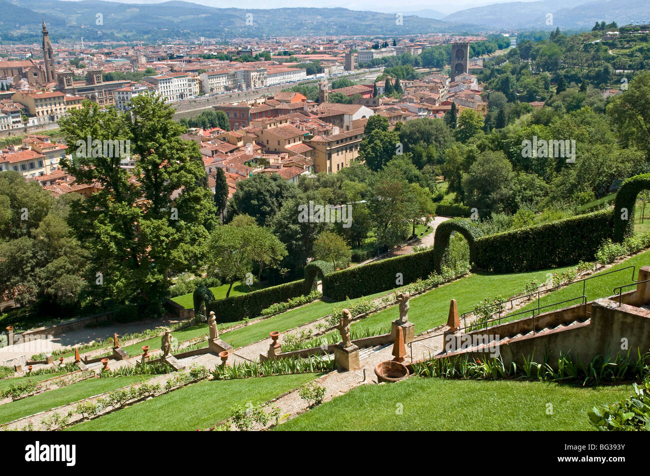 Vue panoramique sur l'Arno et Florence de l'Jardins Bardini, Florence (Firenze), Toscane, Italie, Europe Banque D'Images