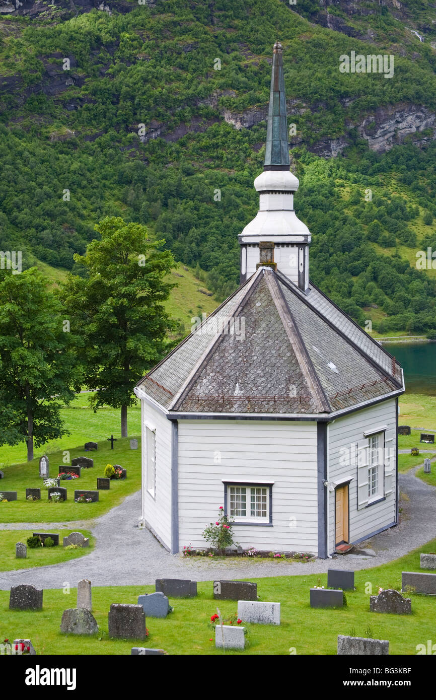 L'église du village de Geiranger, Geiranger Fjord du Nord, Geirangerfjord, région, Norvège, Scandinavie Banque D'Images