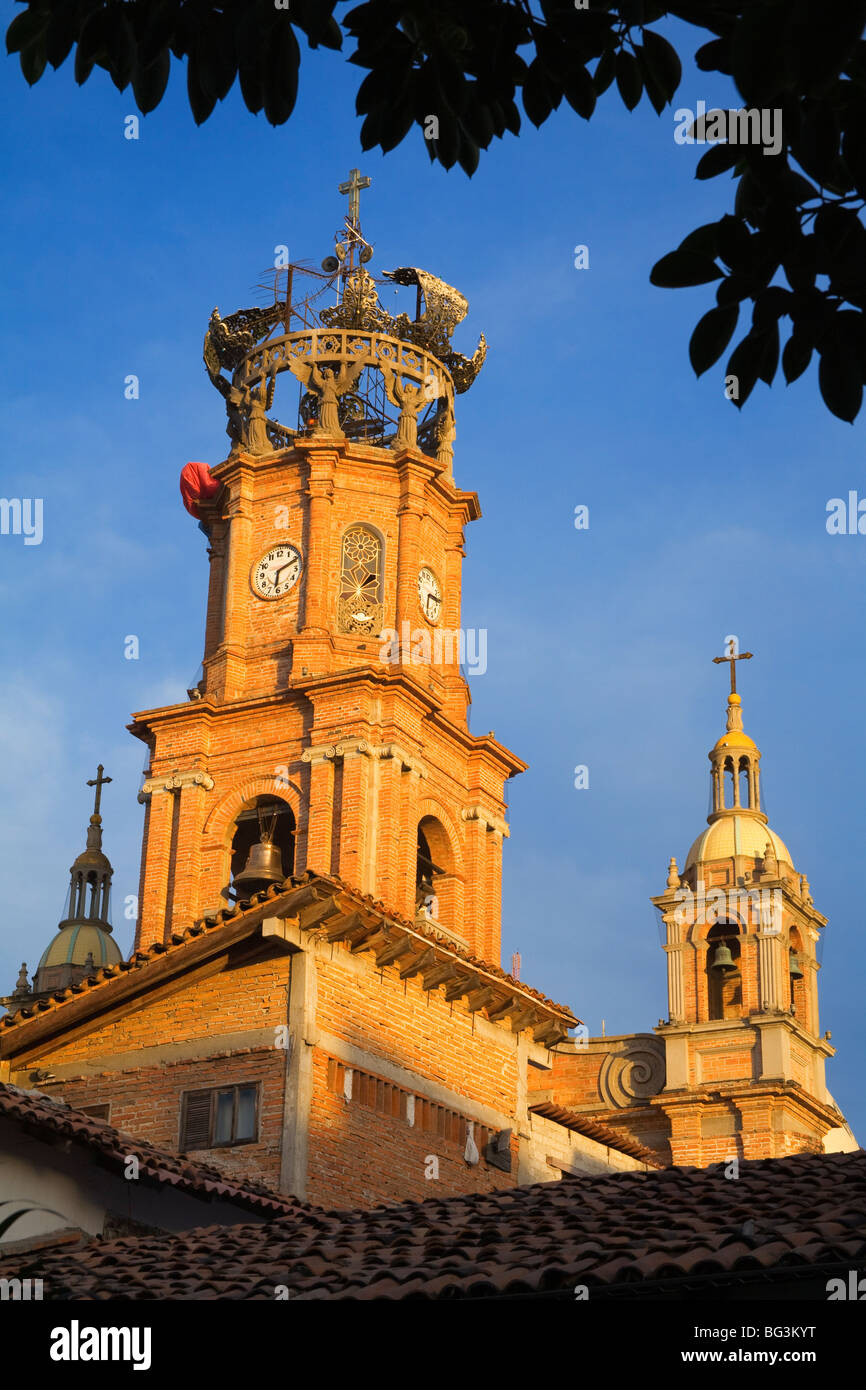 Bell Tower, Cathédrale de Notre Dame de Guadalupe, Puerto Vallarta, Jalisco, Mexique, Etat de l'Amérique du Nord Banque D'Images