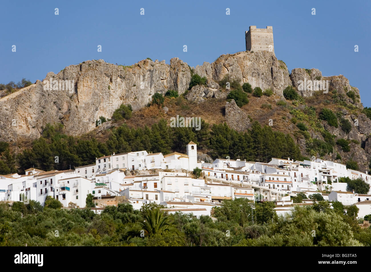 Zahara de la Sierra, l'un des villages blancs, la province de Cádiz, Andalousie, Espagne, Europe Banque D'Images
