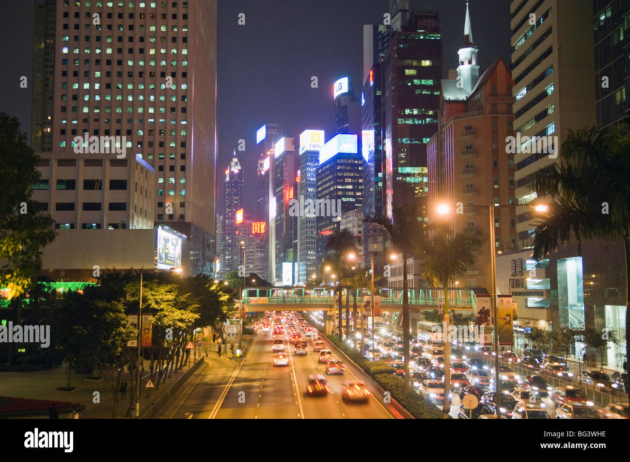 Freeway le long du port de Hong Kong Banque D'Images