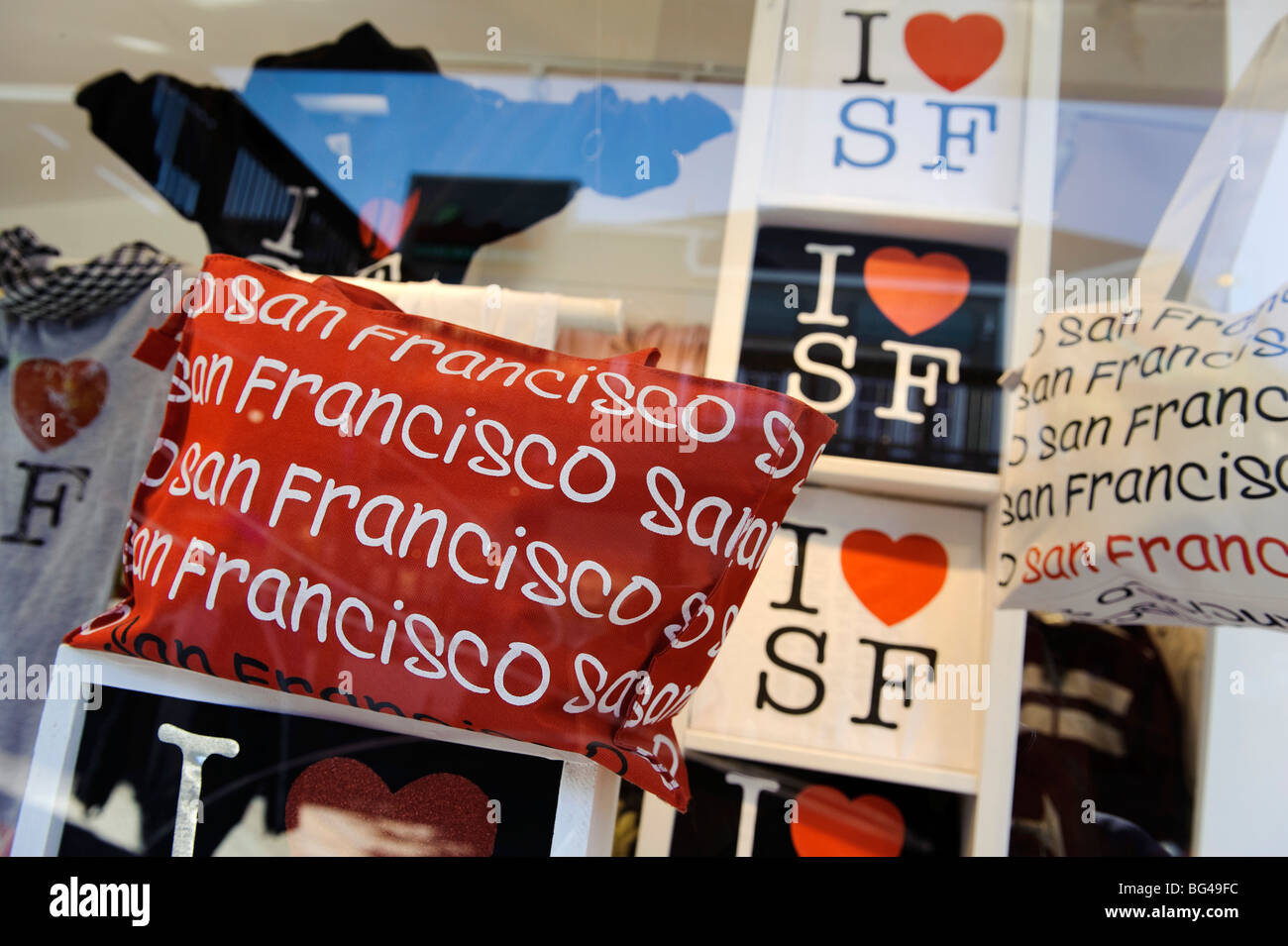 États-unis, Californie, San Francisco, Fisherman's Wharf, Pier 39, boutiques touristiques Banque D'Images