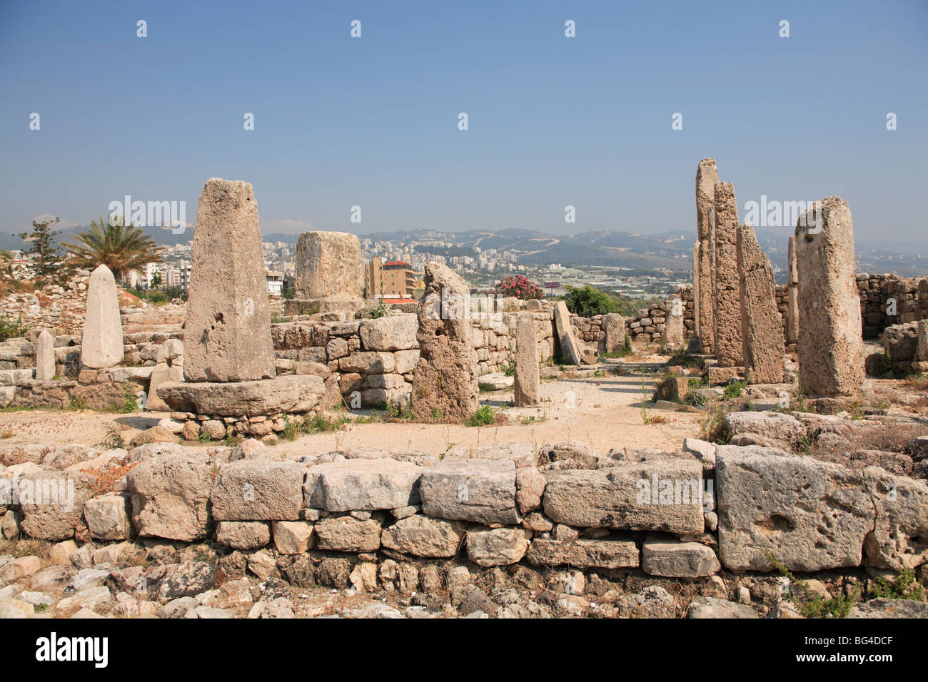 Temple d'obélisques, d'anciennes ruines, Byblos, UNESCO World Heritage Site, Jbail, Liban, Moyen-Orient Banque D'Images