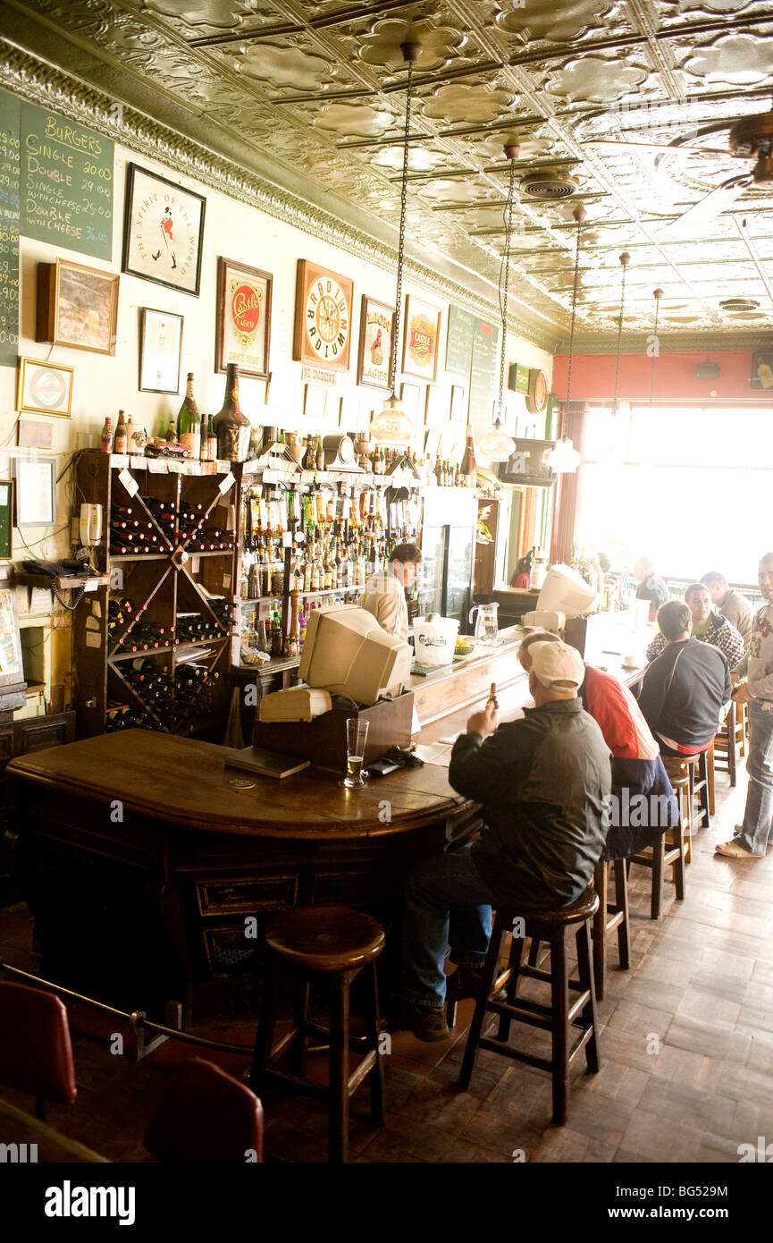 Radium Hall de bière. Johannesburg, Afrique du Sud. Le bar du 19ème siècle dans le centre-ville de Johannesburg qui a été l'une des premières entreprises intégrées Banque D'Images