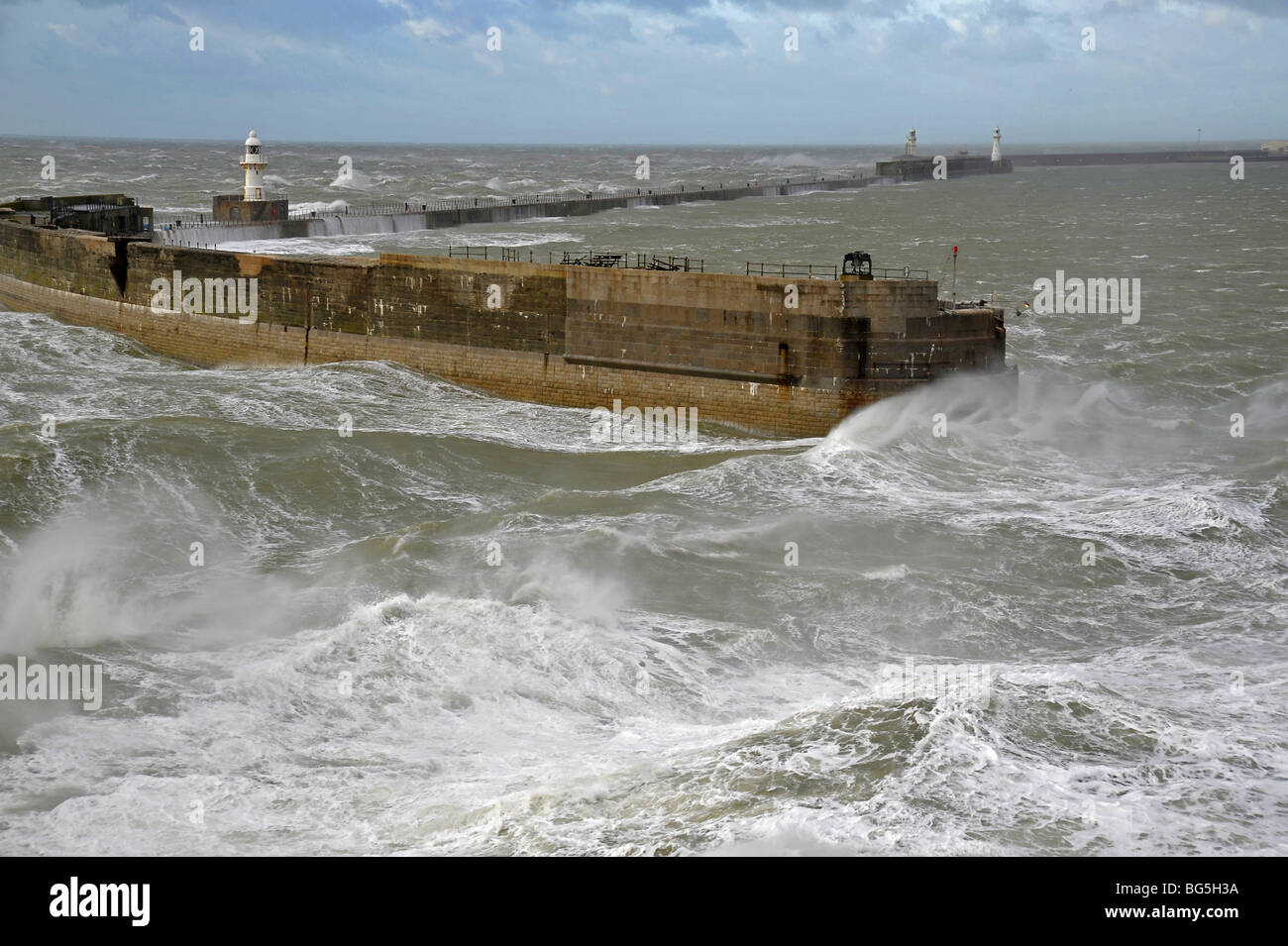 Channel ferry port Dover sur jour de tempête Banque D'Images