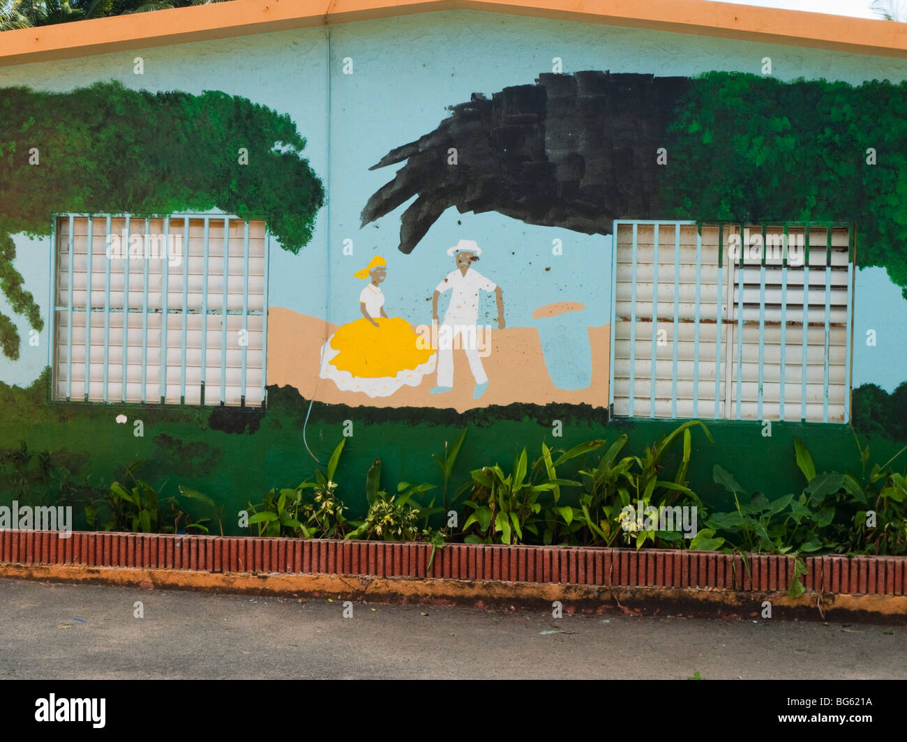 L'Art Populaire d'origine portoricaine peinture sur une maison, Piñones State Forest, Porto Rico Banque D'Images