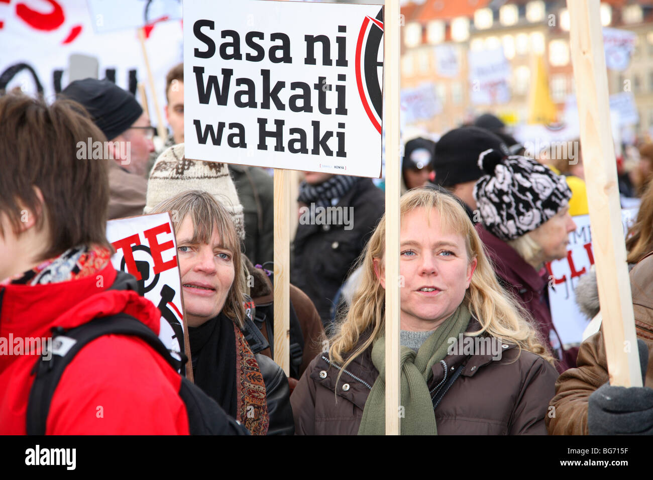 Des manifestants ont manifesté devant le Parlement à Copenhague lors de la Conférence des Nations Unies sur les changements climatiques COP15. Marche climatique. Banque D'Images