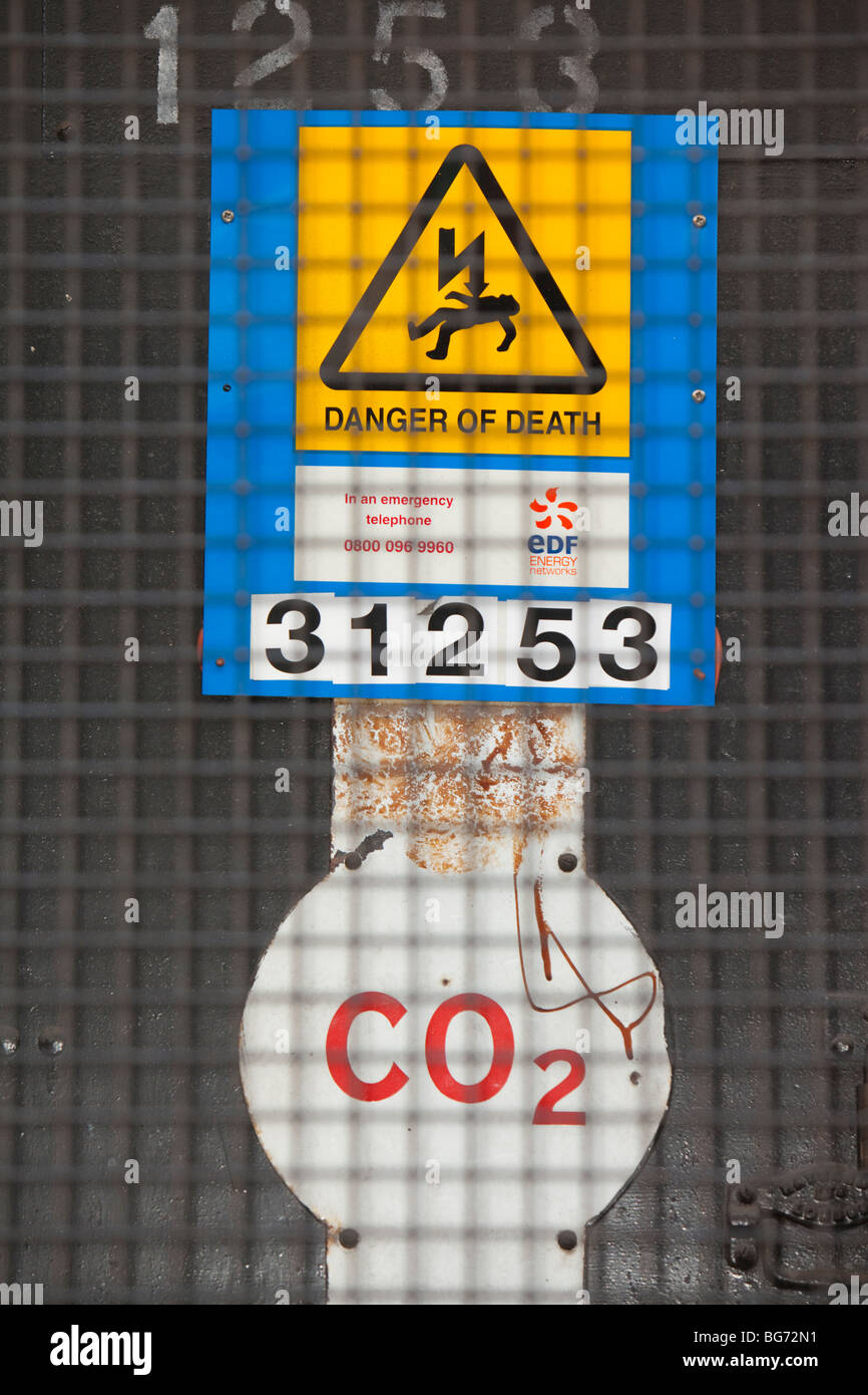 Il semble opportun qu'un danger de mort signe est liée à un CO2 Banque D'Images