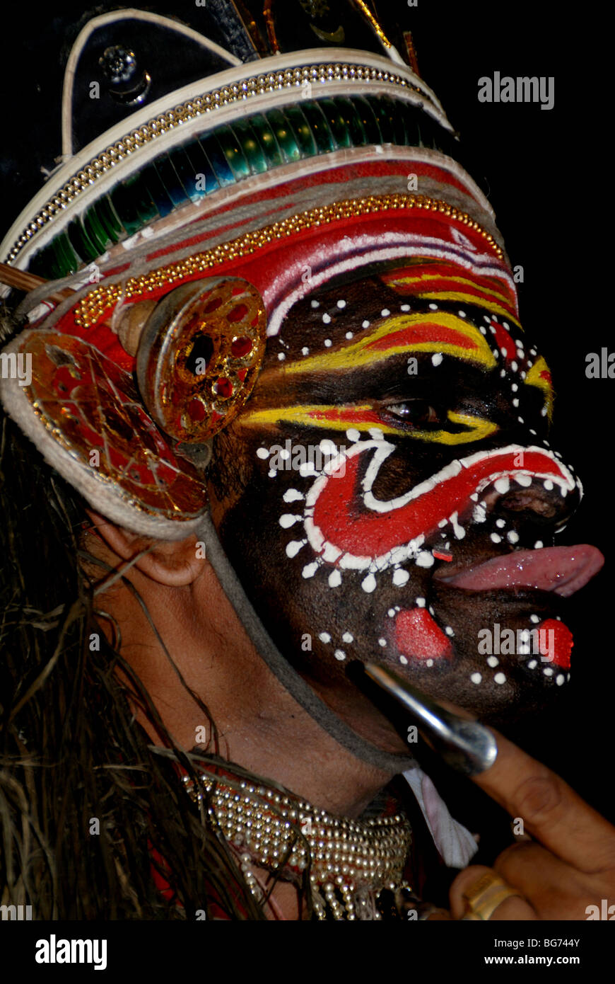 La danse indienne classique Classique Classique indien le théâtre-danse du Kerala du sud la danse indienne classique théâtre Banque D'Images