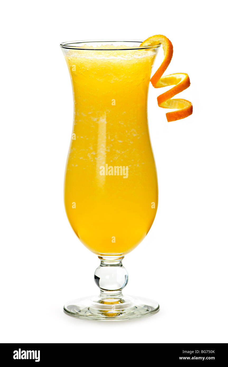 Verre de boisson à l'orange dans le verre à cocktail hurricane Banque D'Images