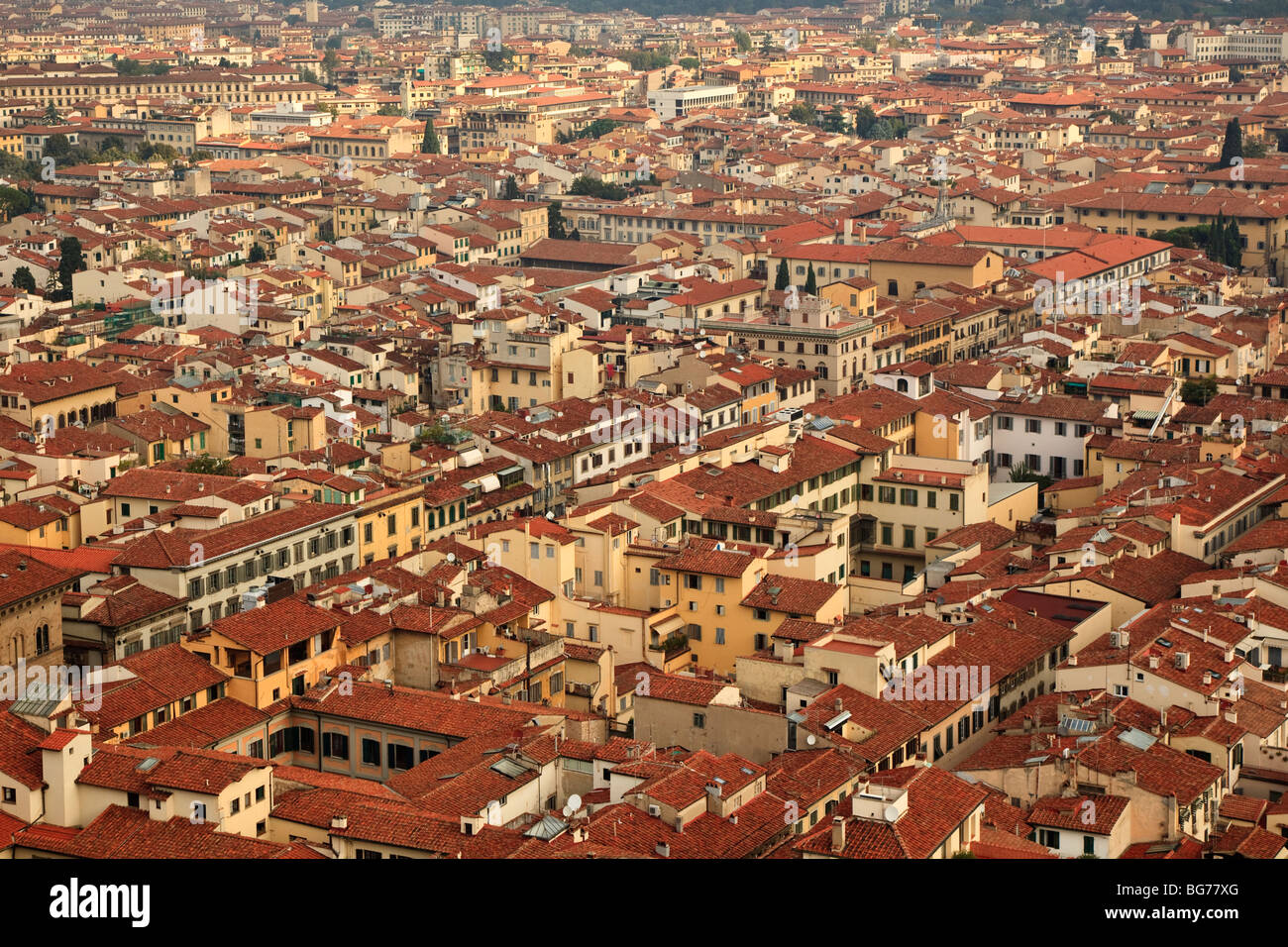 Une vue plongeante sur les toits rouges de Florence, Toscane Italie. Banque D'Images