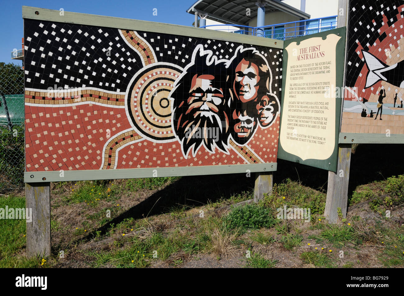 L'art autochtone sur les panneaux en Eden, New South Wales, Australie Banque D'Images