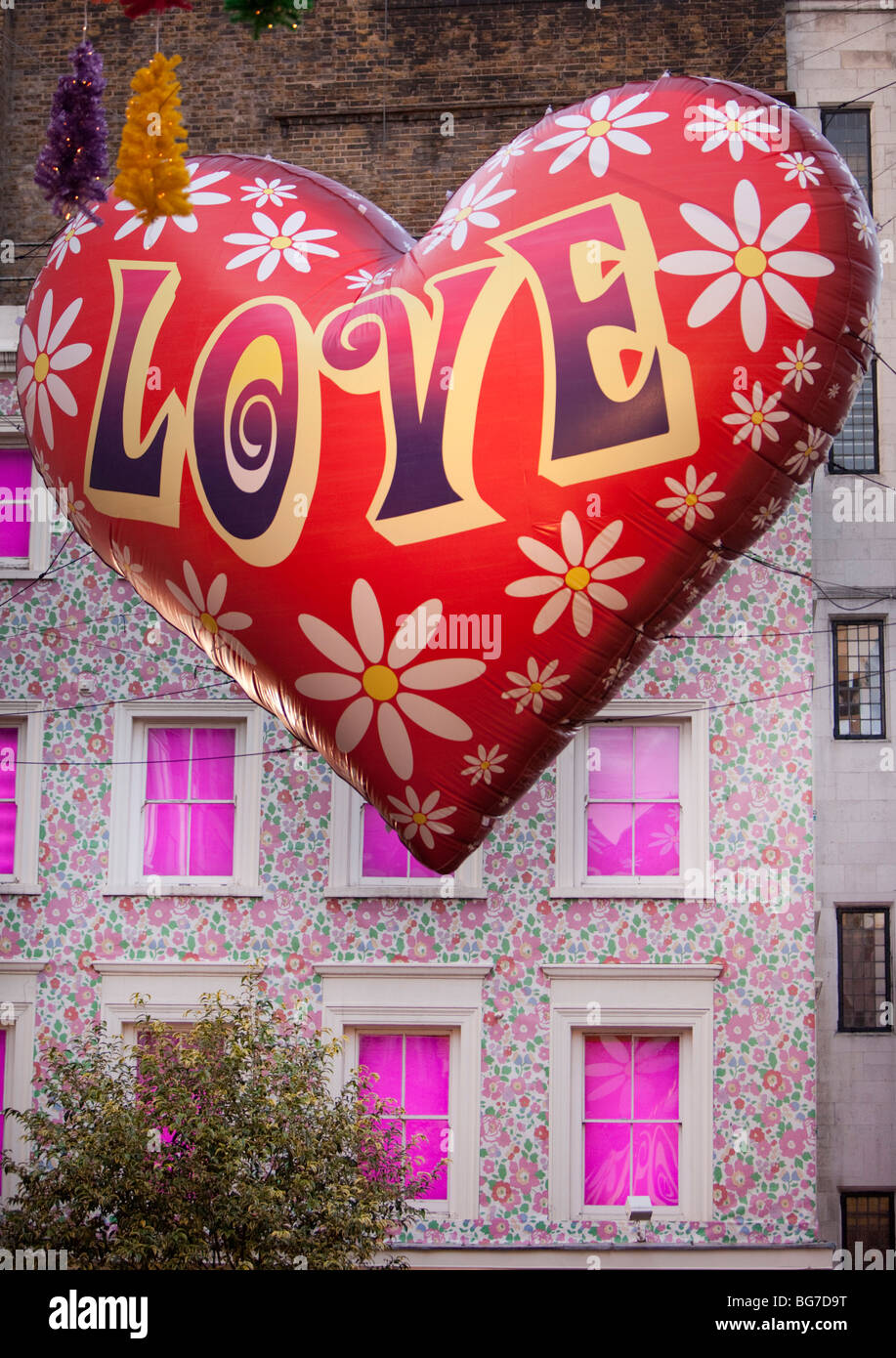 Love balloon géant, Londres, Angleterre Banque D'Images
