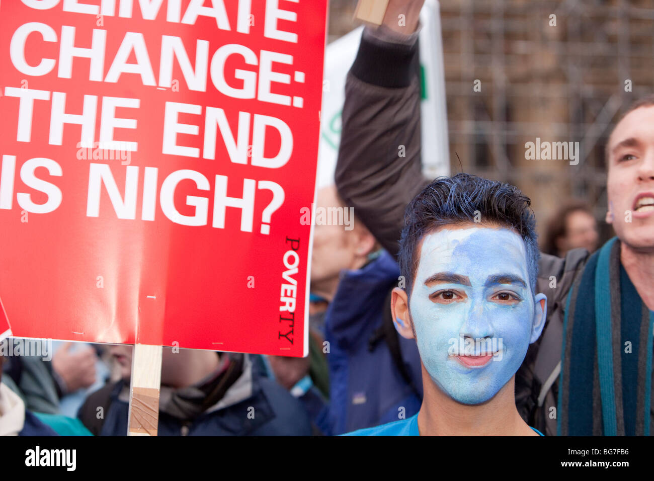Les manifestants à la vague, le plus grand changement climatique démonstration à avoir jamais été entreprise au Royaume-Uni Banque D'Images