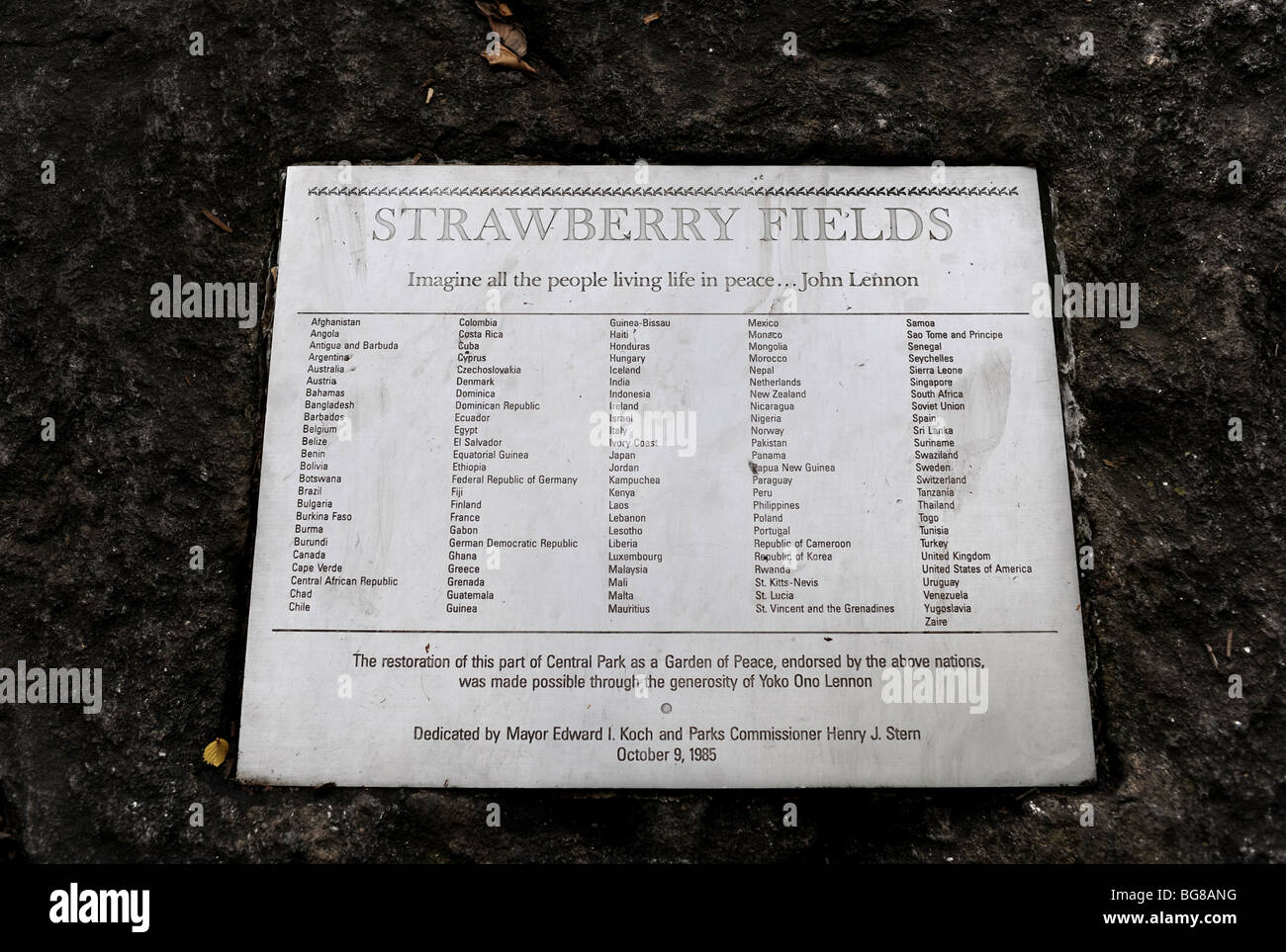 Strawberry Fields memorial plaque à la zone à John Lennon dans Central Park New York USA Banque D'Images