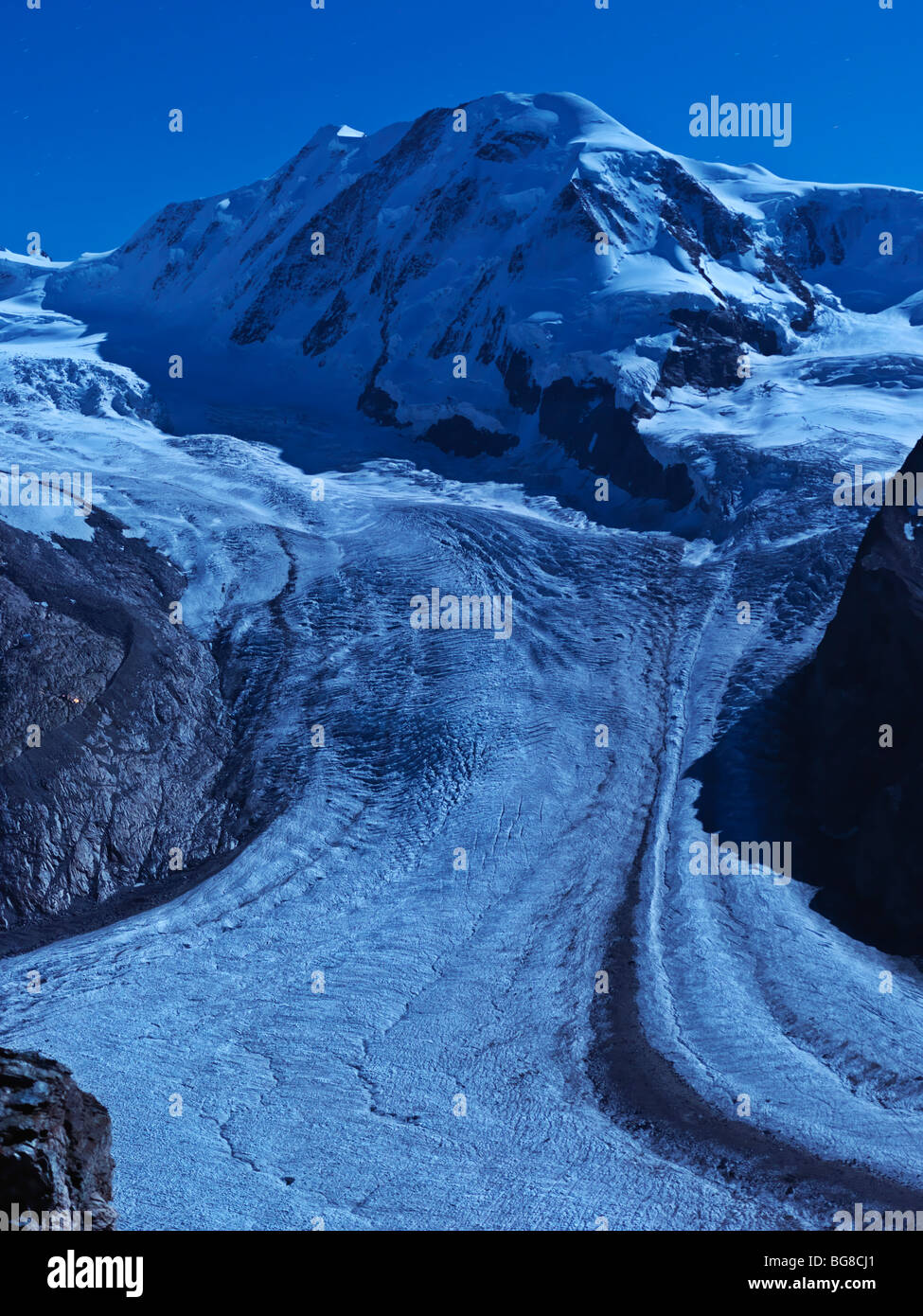 Suisse, Valais, Zermatt Gornergrat, le Breithorn et le Mont,glacier du Gorner éclairé par lumière de lune Banque D'Images