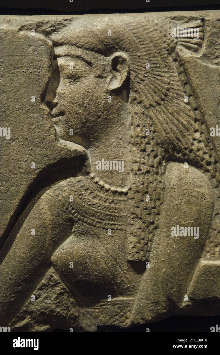 L'art égyptien. Reliefs du Temple de Ptolémée I Soter (367-283 BC) à Sharuna. Musée des beaux-arts de Budapest. La Hongrie. Banque D'Images