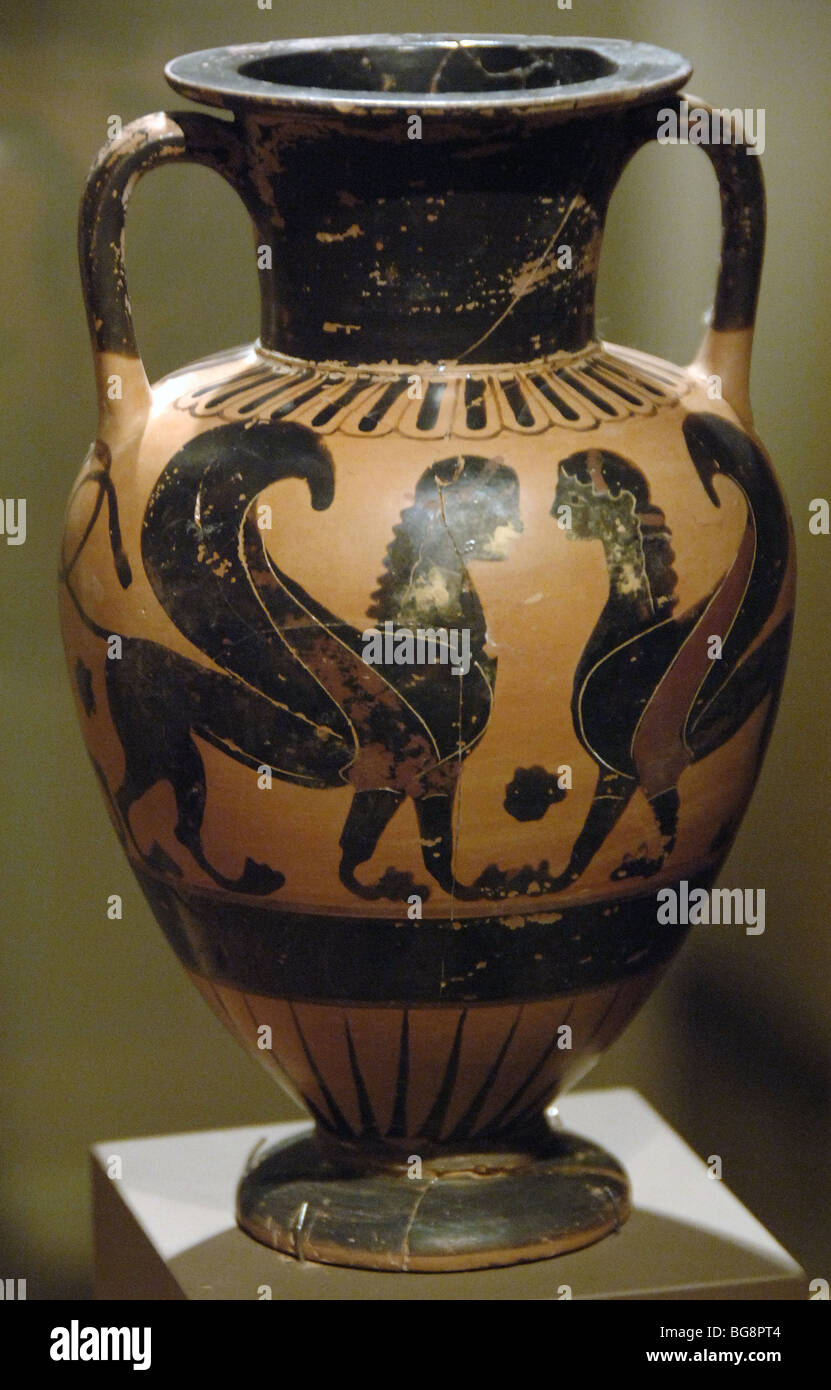 AMPHORISC décorées avec des chiffres noirs représentant Sphinx. Banque D'Images AMPHORISC décorées avec des chiffres noirs représentant Sphinx. Banque D'Images