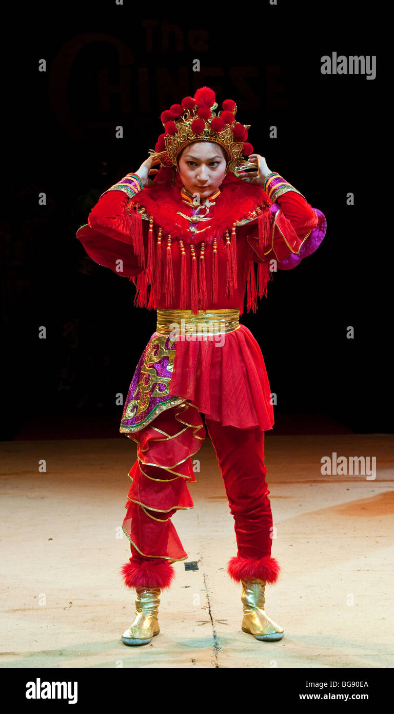 Les membres de l'État chinois au cours de la scène du cirque en photo Banque D'Images