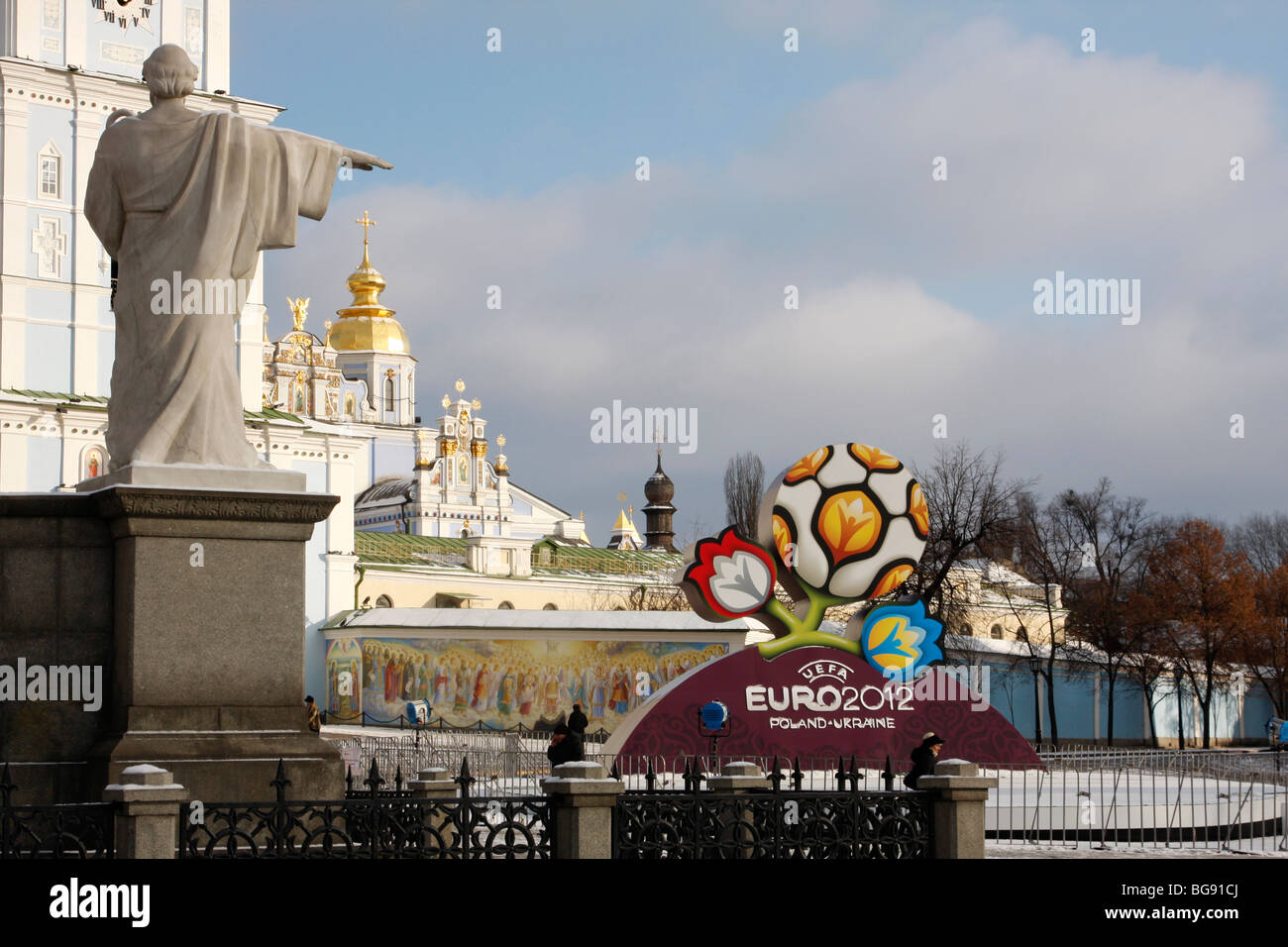 Championnats de football Euro 2012 affiche officiellement symbole à Kiev (Kyiv) , où les championnats ont eu lieu Banque D'Images