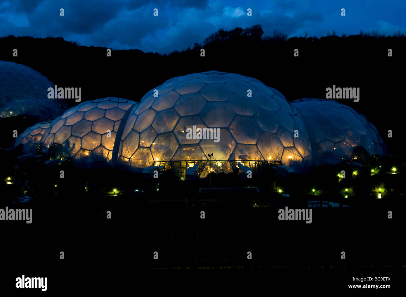 L'Eden Project dans la nuit, Cornwall Banque D'Images