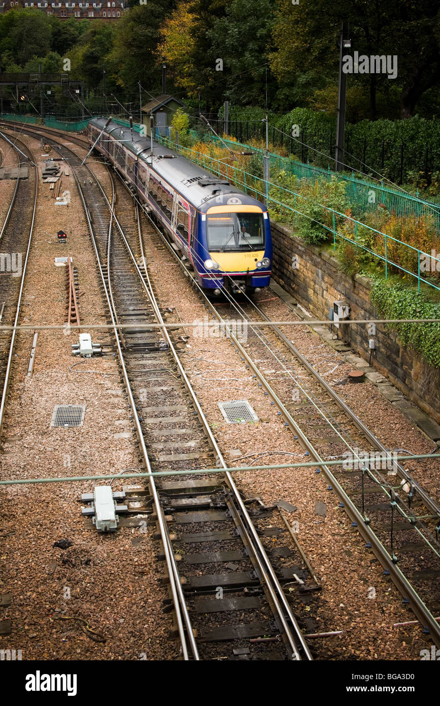 Class 170 428 Près de la gare de Waverley, Édimbourg, Écosse, Loathian Ouest Banque D'Images