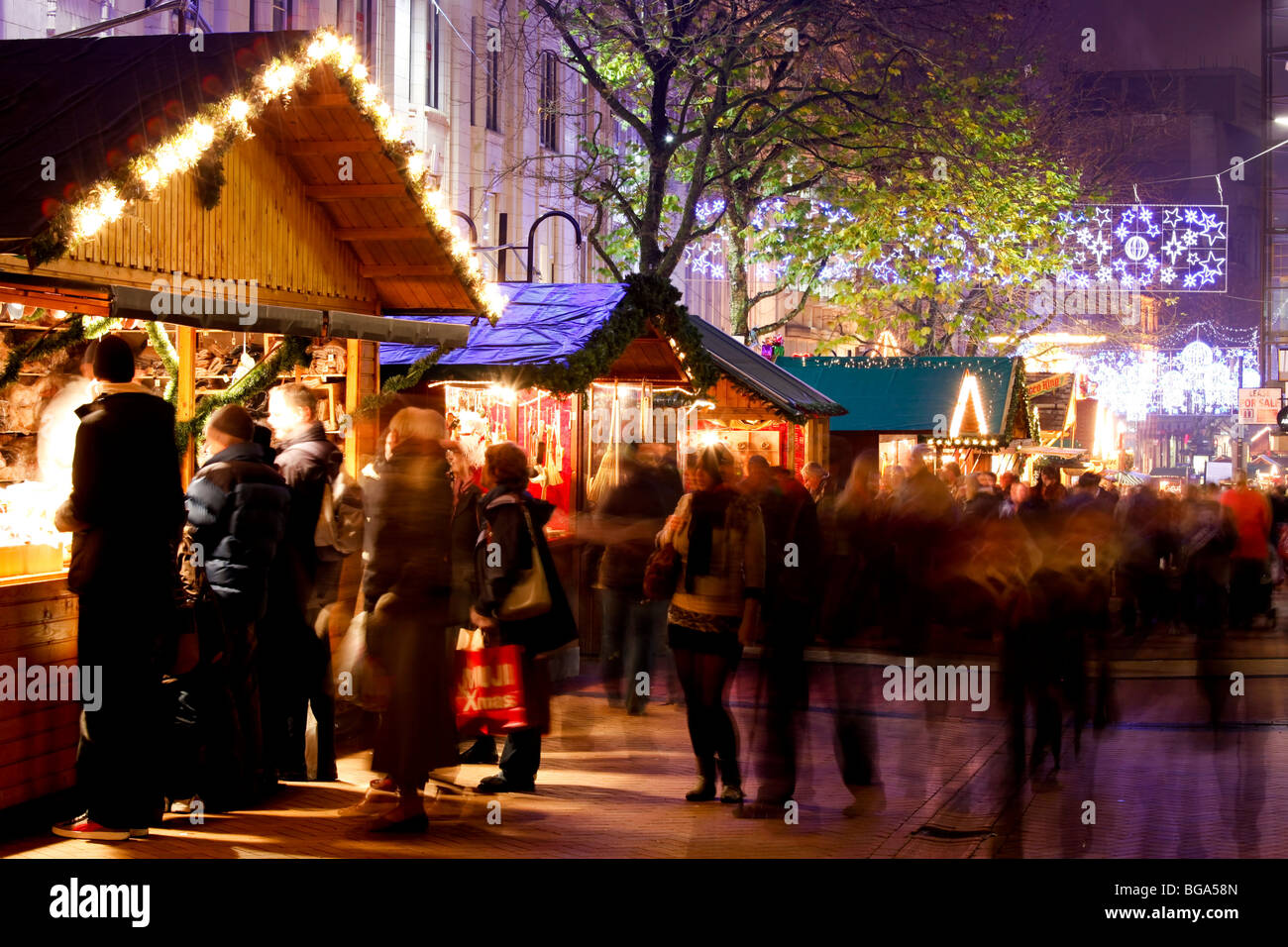 Le marché allemand à Bimingham City Centre à Noël. New Street. Banque D'Images